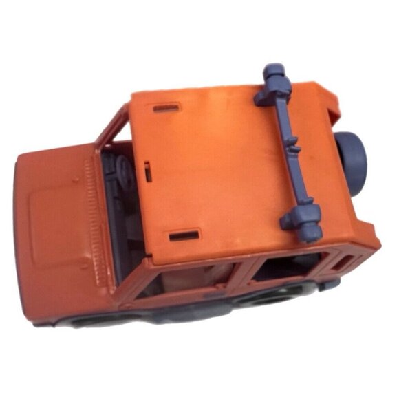 Bluey Heeler Family 4WD Vehicle and 6 action figures - Picture 5 of 6